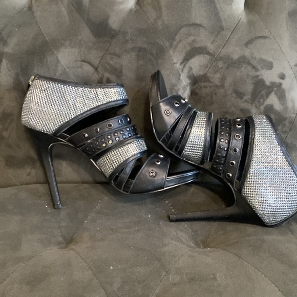 Dolce Vita Black Chain Mesh Heels - Picture 6 of 9